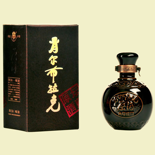 黑坛藏酒